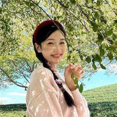 季春奶奶海报